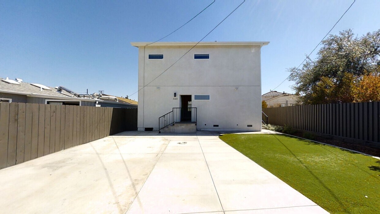 Foto principal - 4BD/2BA, Great Outdoor Space!