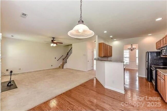 Building Photo - 3111 Gloxinia Rd