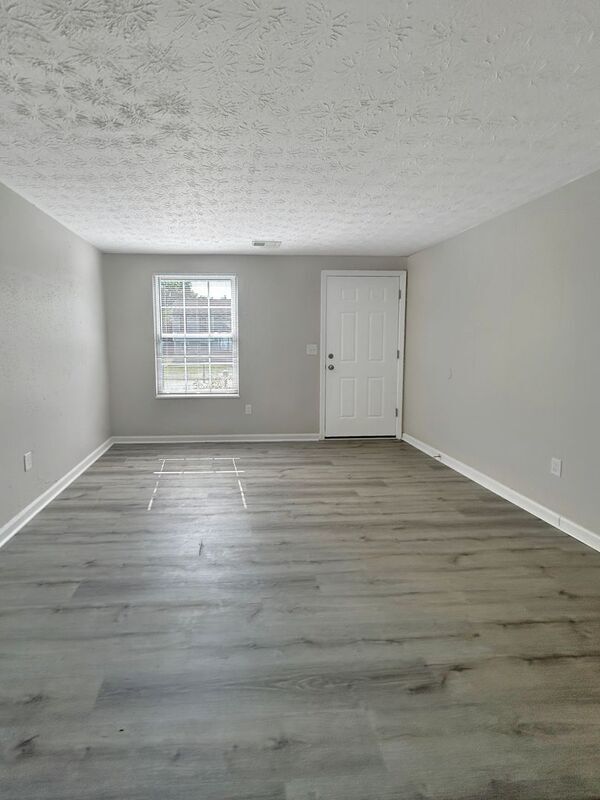 Foto del edificio - 1591 Red Leaf Ln