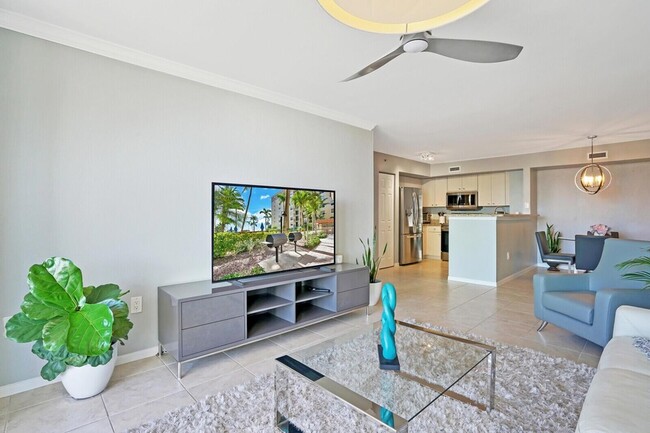 Building Photo - 1801 N Flagler Dr