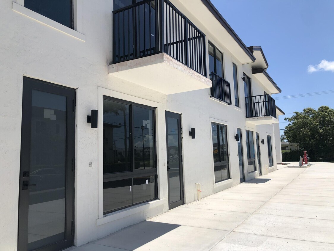 Foto principal - 13451 Tropical Ave