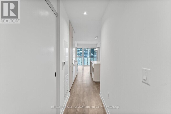 Building Photo - 15 Lower Jarvis St