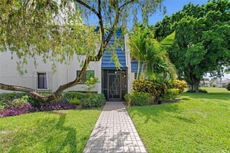 Building Photo - 4469 Luxemburg Ct