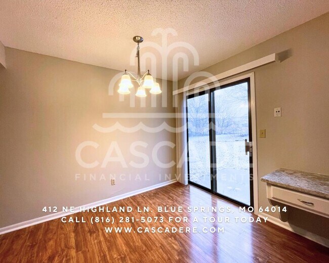 Foto del edificio - 412 NE Highland Ln