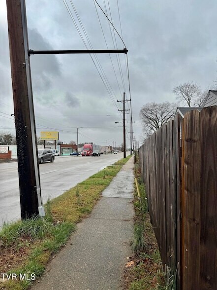Foto del edificio - 1669 E Sevier Ave