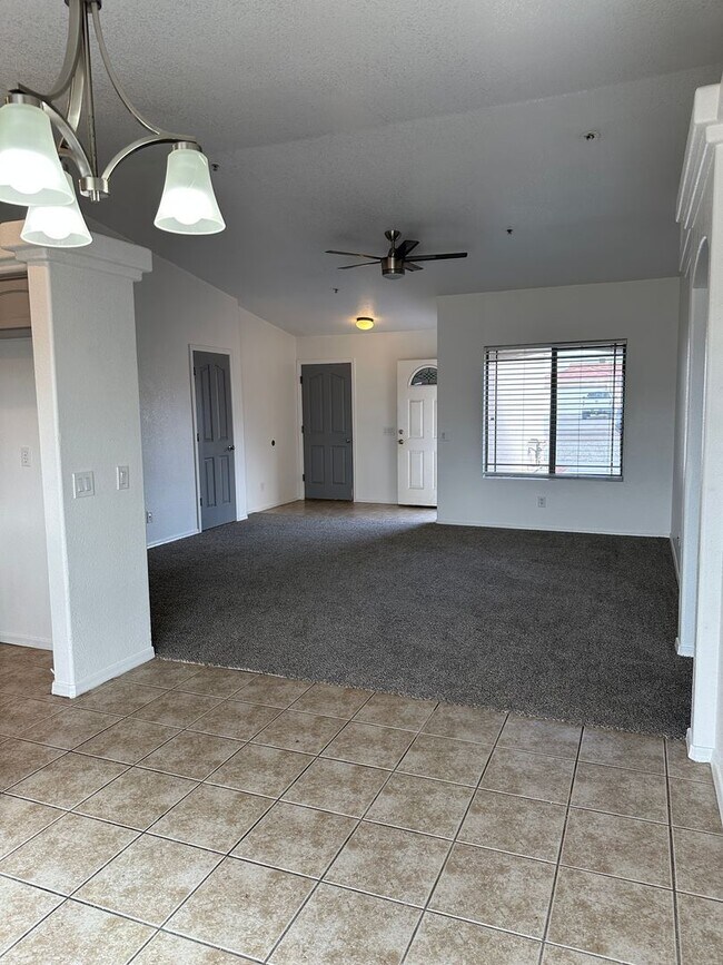 Foto del edificio - 3310 Oro Grande Blvd