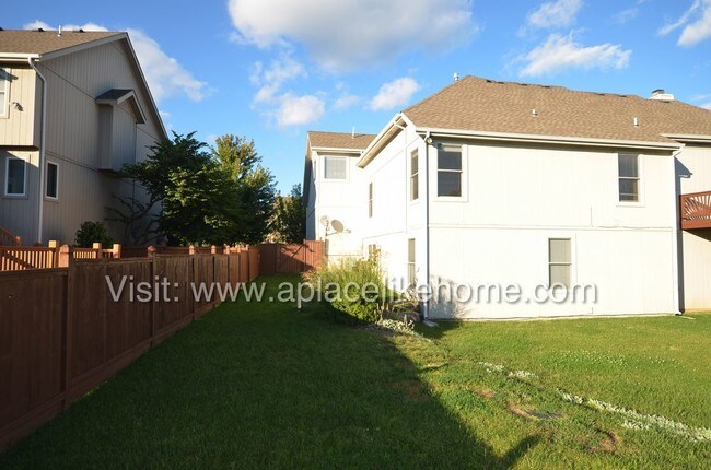 Foto del edificio - 7619 W 144th Place Overland Park KS 66223