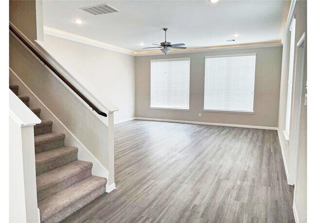 Foto del edificio - 5606 Woodbrook Way