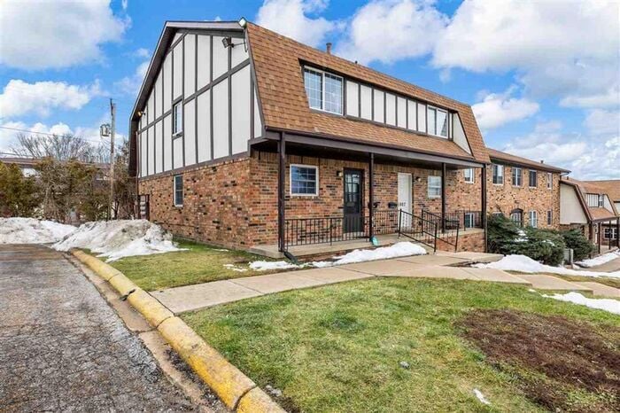 $1,750 | 3 Bedroom, 2.5 Bathroom Townhouse | Pet Friendly* | Available for August 1st, 2026 Move In! - $1,750 | 3 Bedroom, 2.5 Bathroom Townhouse | Pet Friendly* | Available for August 1st, 2026 Move In!