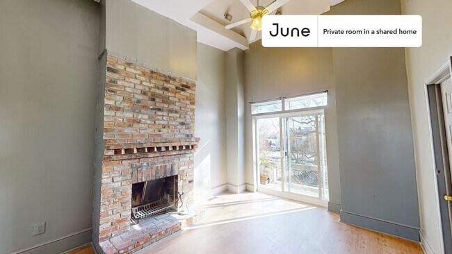 Foto del edificio - Room in Shared 4 bed/2 bath home in Columbia Heights