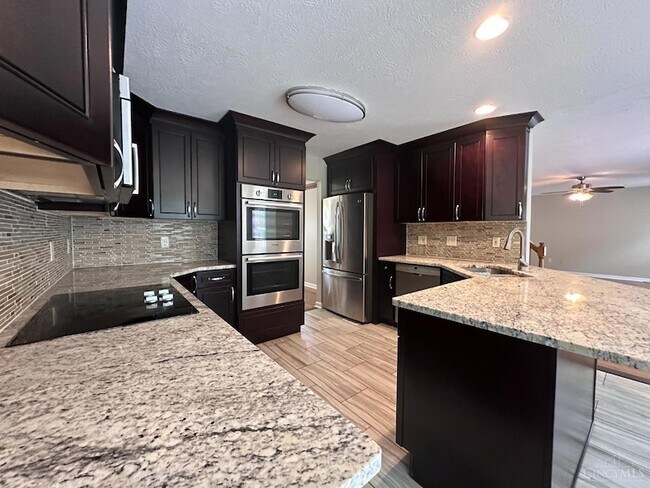 Foto del edificio - 2355 Henesy Ln