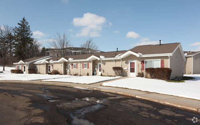 Building Photo - Marsh Ridge - A Senior Community