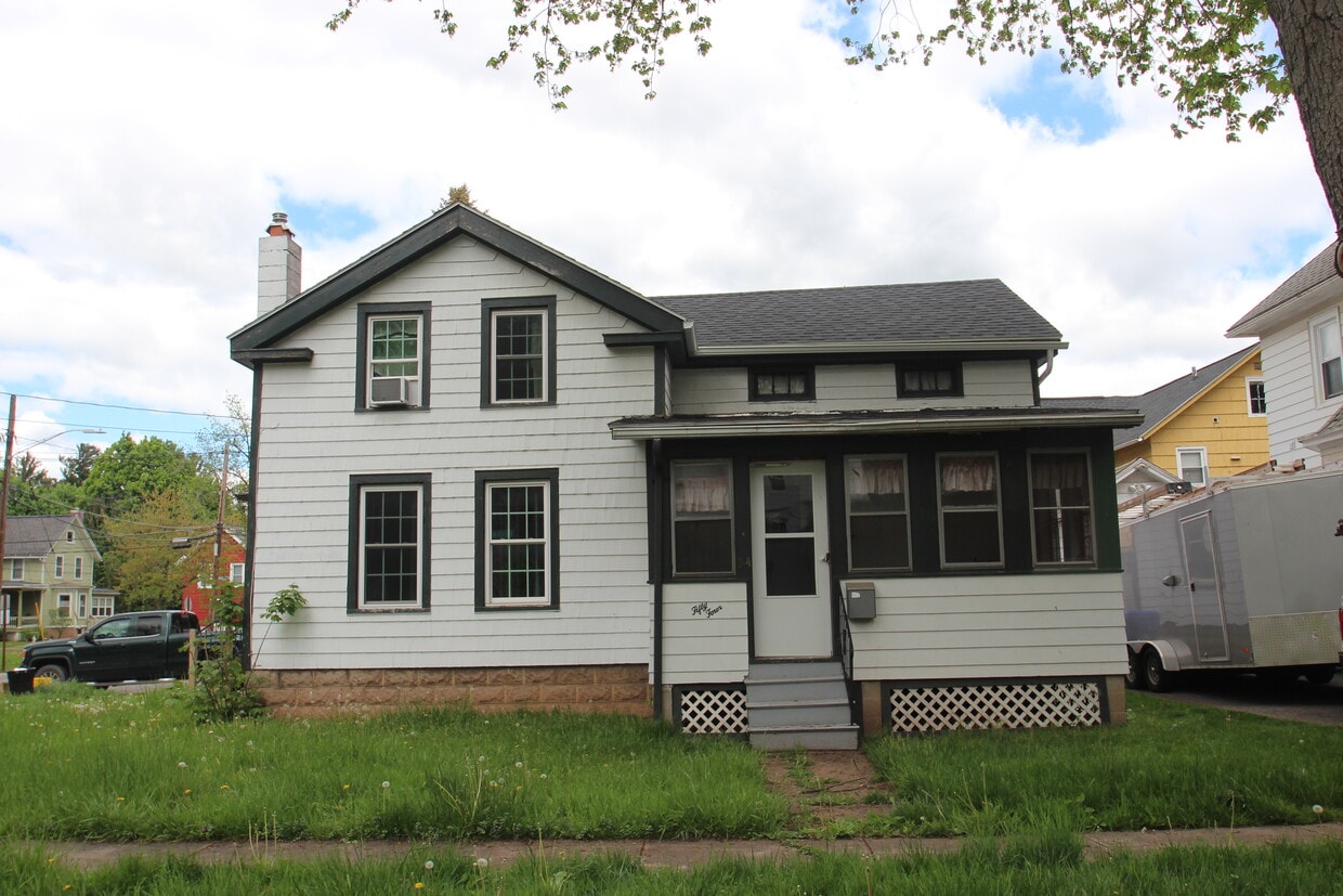 54 Brockway Plz, Brockport, NY 14420 House for Rent in Brockport, NY