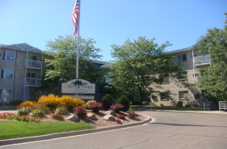 Building Photo - River Oaks of Anoka