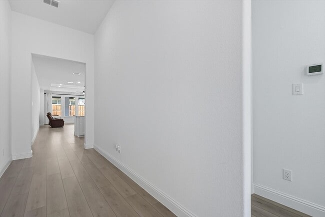 Building Photo - 1708 Nightshade Ln