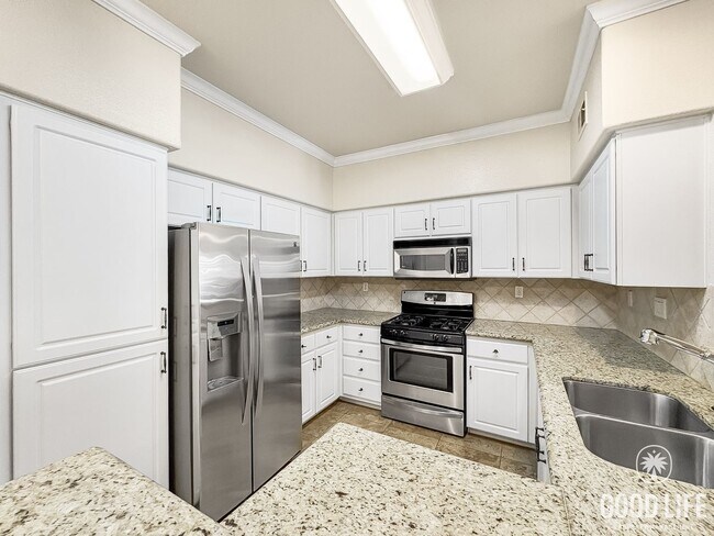 Foto del edificio - Charming 2-Bedroom Home with Resort-Style ...