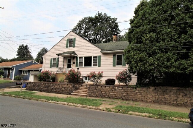 Building Photo - 417 Lafayette St