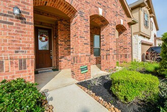 Building Photo - 8019 Cheyenne Hills Trail