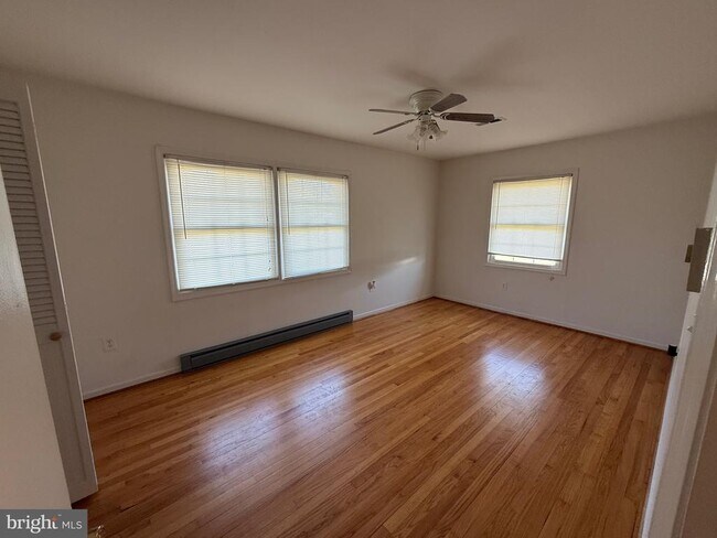 Foto del edificio - 1667 Monroe Bay Cir