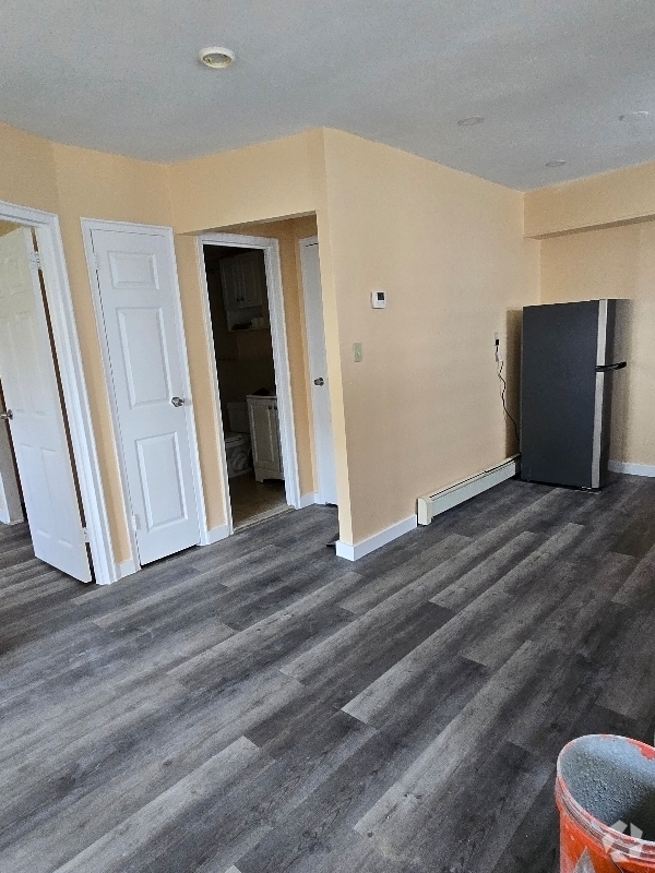 Building Photo - 69-23-23 De Costa Ave