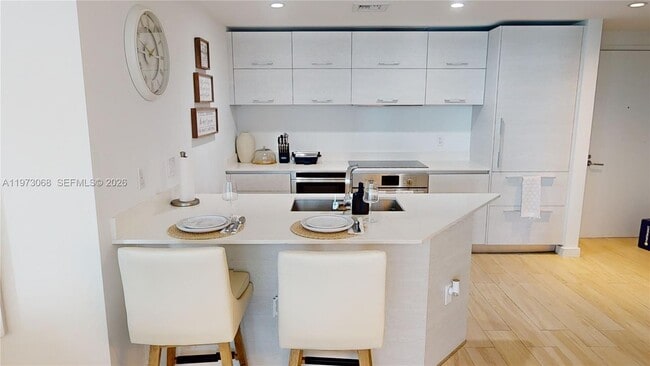 Building Photo - 1300 S Miami Ave