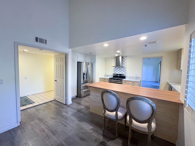 Foto del edificio - 1000 E California Blvd