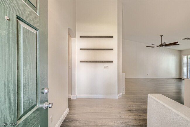 Foto del edificio - 817 Majestic Oak St