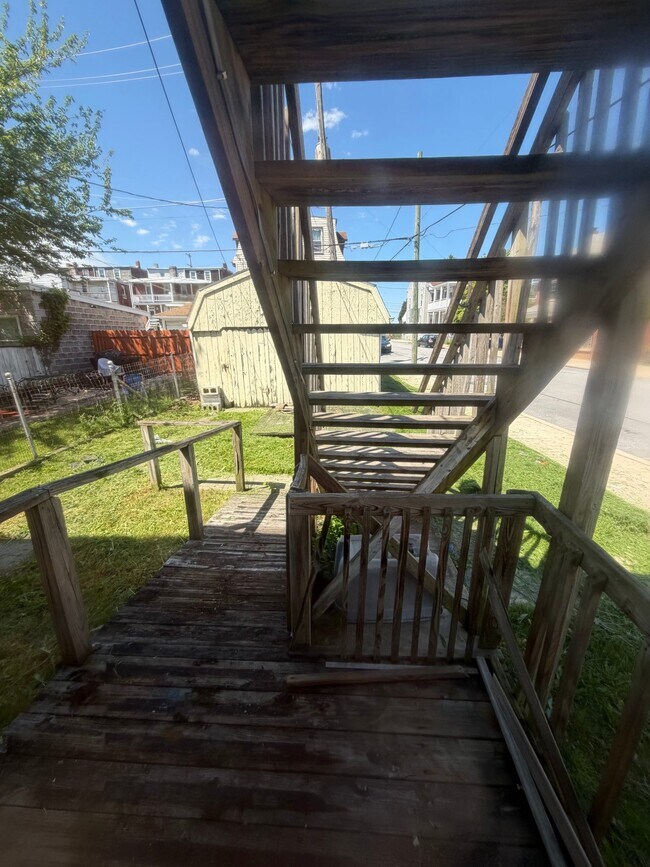 Foto del edificio - 834 Latimer St