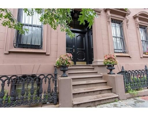 Primary Photo - 42 W Newton St