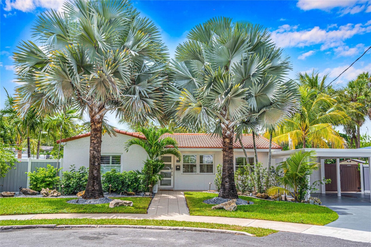 Foto principal - 1329 SW 12th Ct