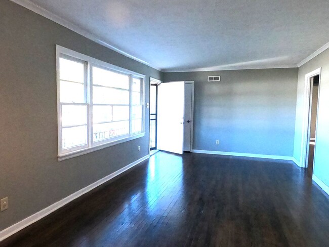 Building Photo - Newly Renovated Home In Frayser