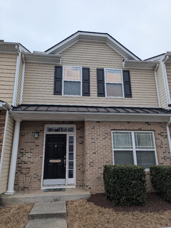 Primary Photo - 711 Keystone Park Dr