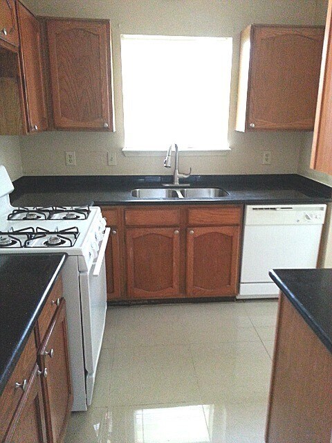 Foto del edificio - 6705 Dinner Creek Ct