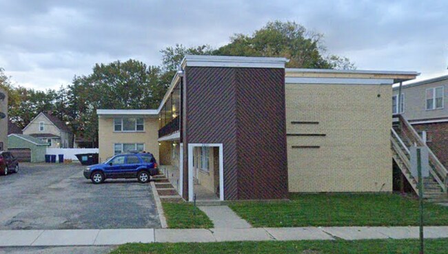 Building Photo - 2631 W 123rd St