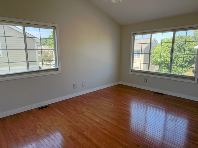Building Photo - 5151 Boardwalk Dr