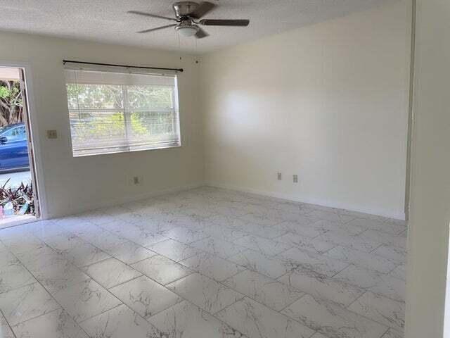 Building Photo - 1369 Sunset Rd