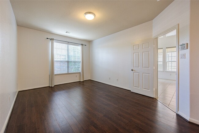 Building Photo - 1130 Glenwood Canyon Ln