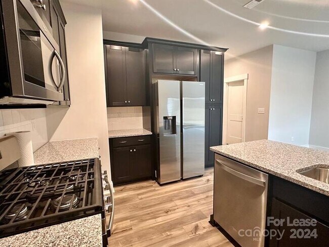 Foto del edificio - 9446 Munsing Dr