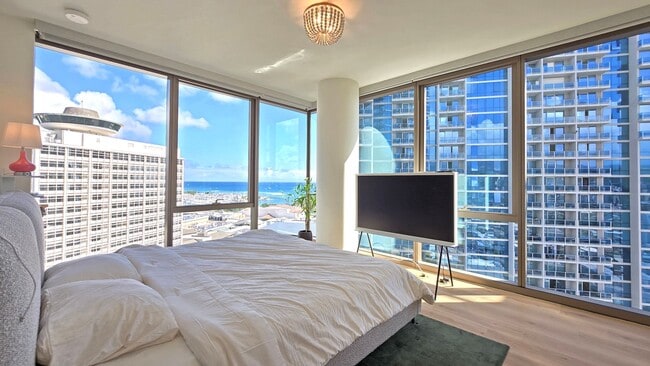 Building Photo - 1388 Kapiolani Blvd