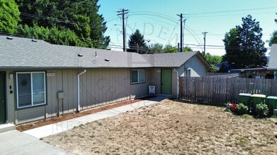Building Photo - 3134 Brittany Dr