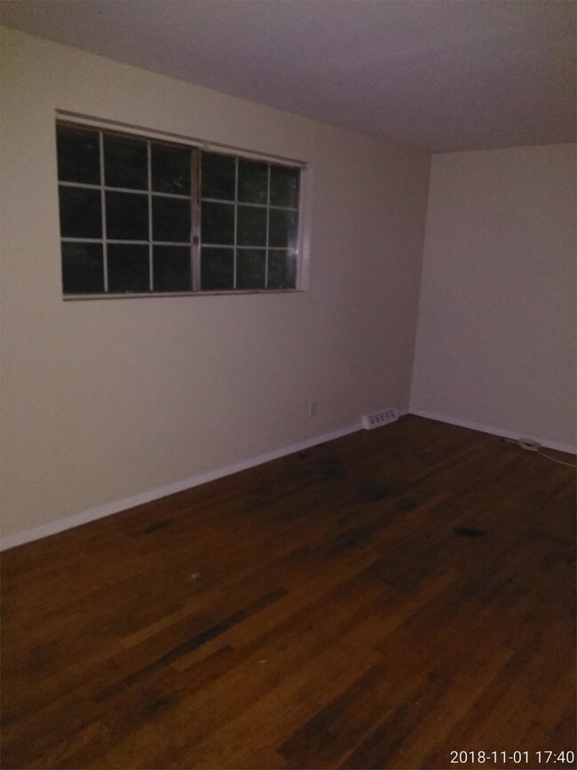 Building Photo - 304-306 Kramer Dr