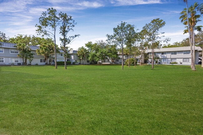 Foto del edificio - Willow Brooke Apartments