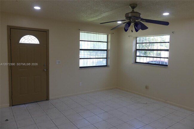 Foto del edificio - 8130 NW 14th Ct