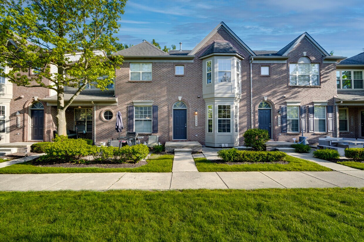 Foto principal - 41280 Maplewood Drive