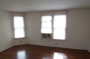  - 440-442 E 6th St