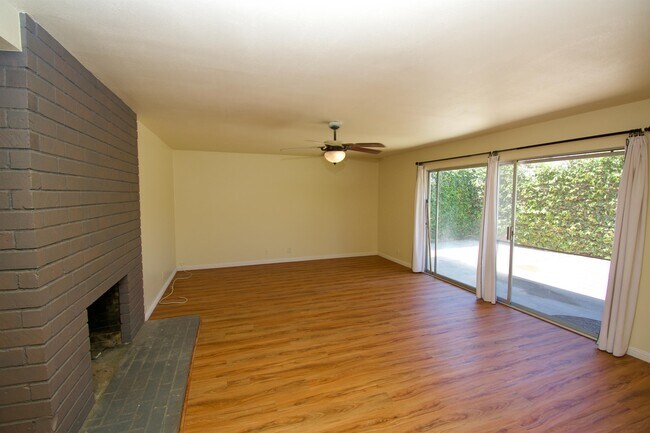 Building Photo - 9213 La Barca Cir