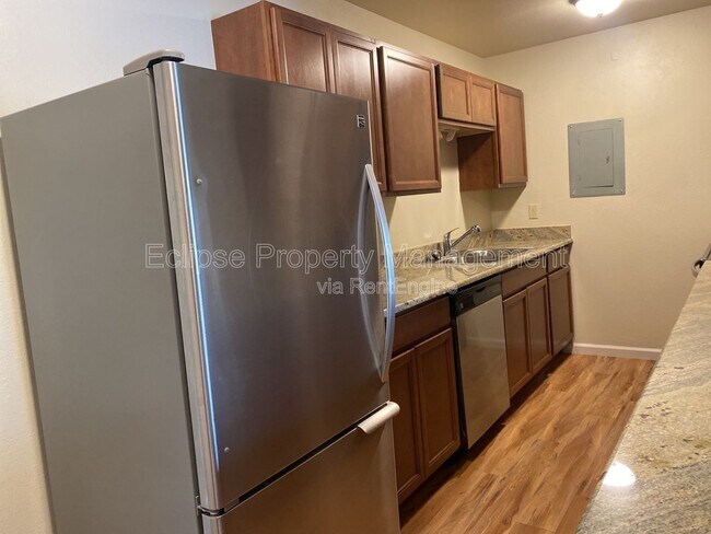 Foto del edificio - 512 Bell Ct