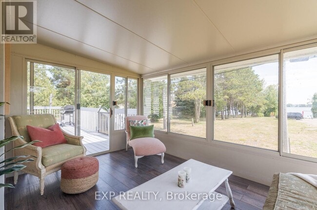 Photo du bâtiment - 150 Bayview Dr