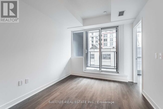 Building Photo - 115 Blue Jays Way