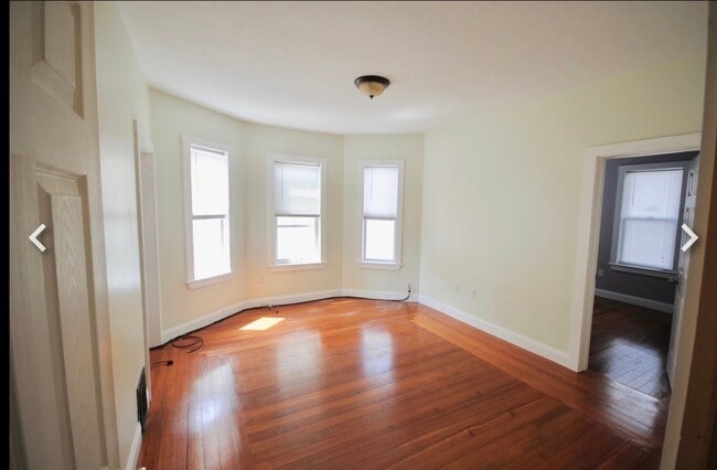 Building Photo - 1085 Dorchester Ave